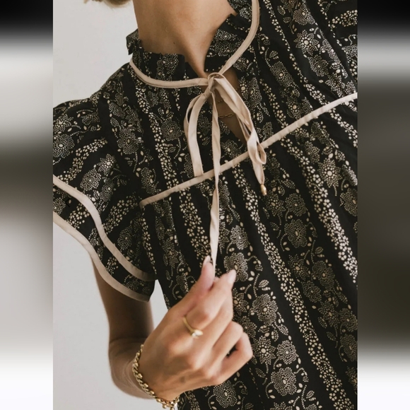 Entro Rue 32 Floral Blouse 100% Cotton Black And Cream Cottagecore Size Small - Picture 2 of 9